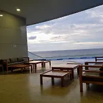 Encantador apartamento frente a la playa