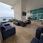 Encantador Apartamento Frente A La Playa